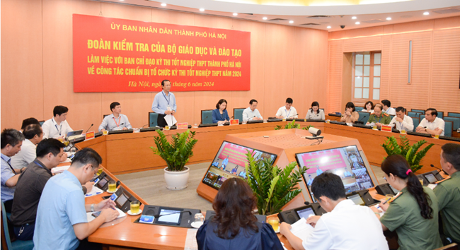 Bộ Giáo dục và Đào tạo kiểm tra công tác 
chuẩn bị thi tốt nghiệp tại Hà Nội (18/06/2024)